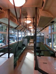 高尾山温泉特別デザインバス