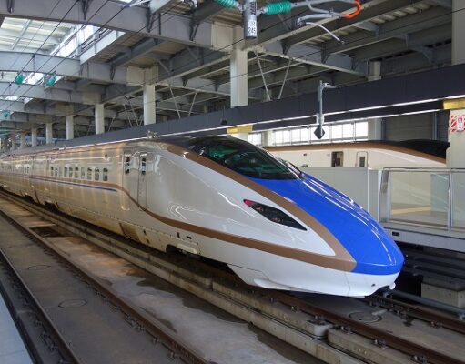 北陸新幹線E7系
