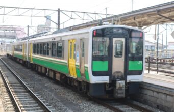 キハE120只見線