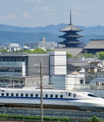 京都新幹線五重塔
