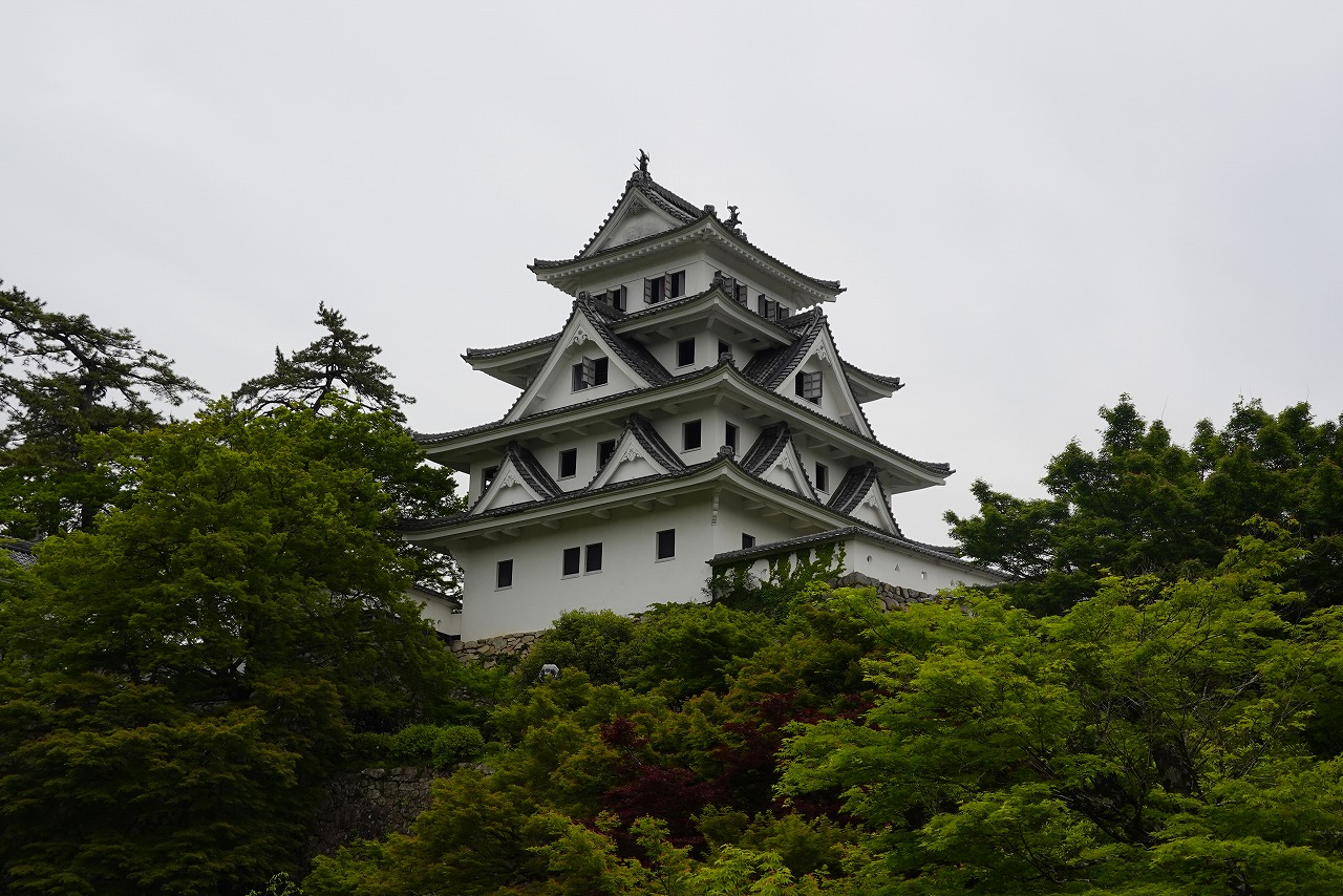 長良川鉄道・郡上八幡城