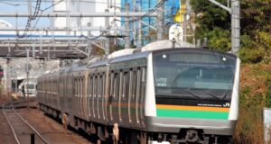 東海道線E233系