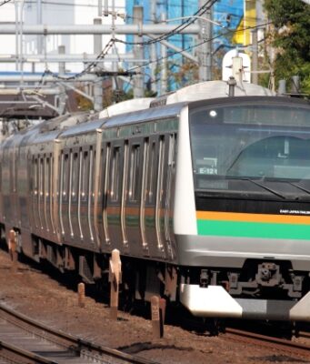 東海道線E233系