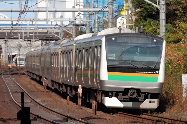 東海道線E233系