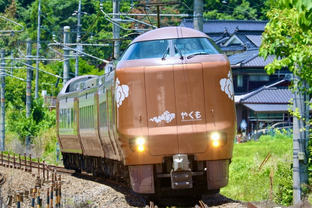 「やくも」273系