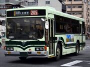 京都市バス「二重価格」の賛否。市民200円、観光客は最大400円に 京都市バス