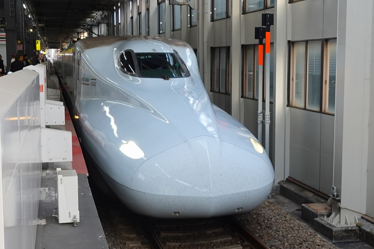 山陽新幹線広島駅さくら