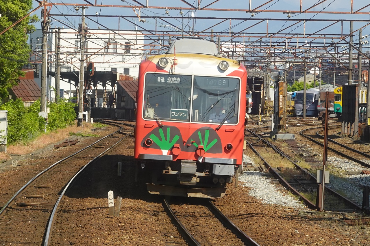 富山地方鉄道不二越上滝線