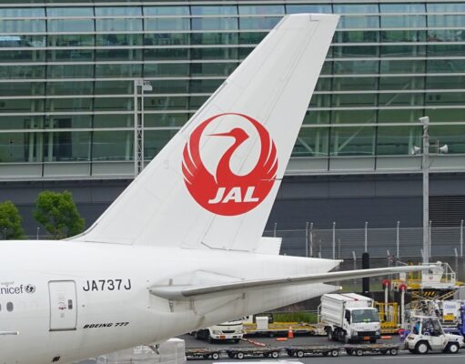 燃油サーチャージ、9-10月は大幅安で狙い目か。JAL、欧米往復10万円に JAL