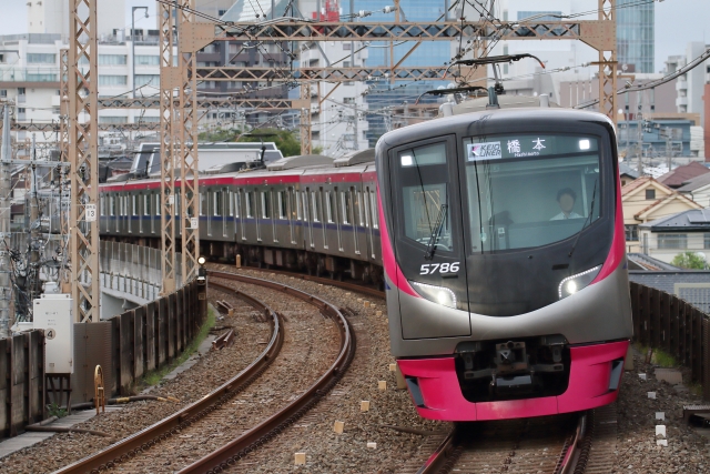 京王ライナー