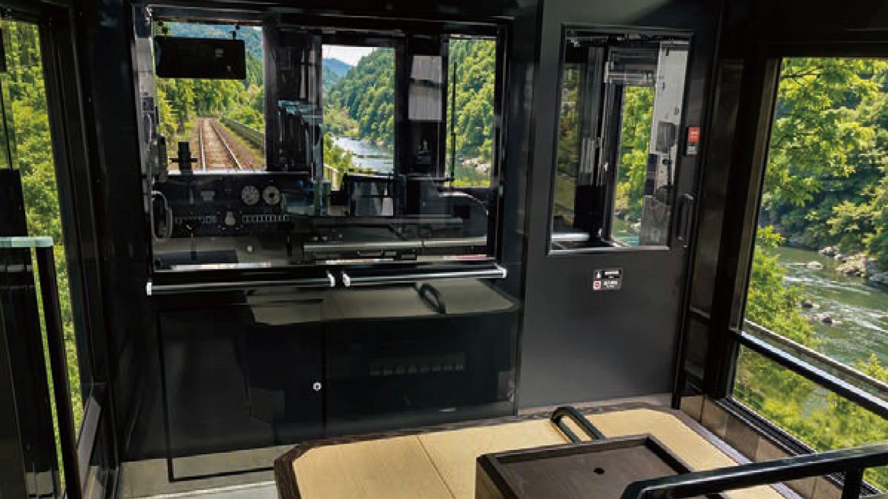 嵯峨野トロッコ列車新型車両特別室